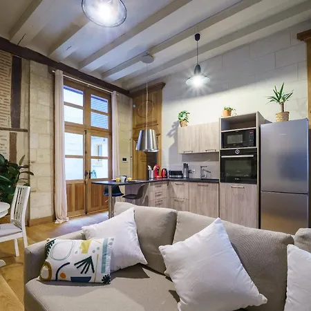 La Cour Du Grand Marche Tours