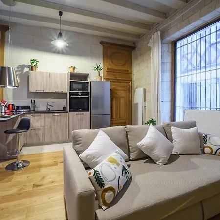 La Cour Du Grand Marche *